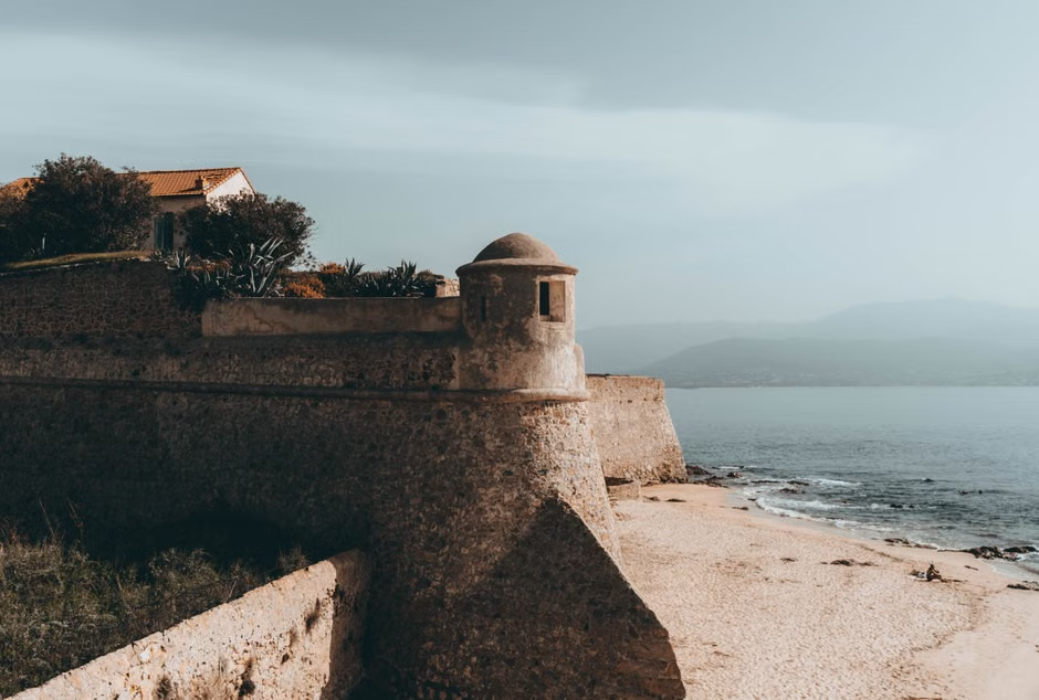 " L'appartement de L'Indéprimeuse ", une exposition immersive au cœur de la citadelle Grossetti